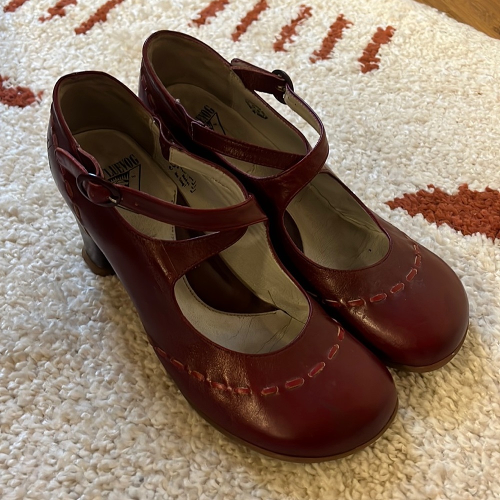 John Fluevog Mary Jane shoes size 9.5 in deep red cute with dresses, comfortable